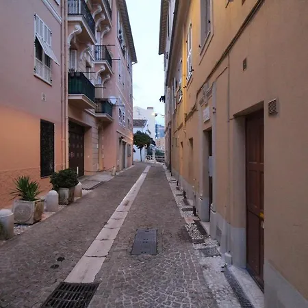 Appartement Studio Cosy A 50 M De Monaco *